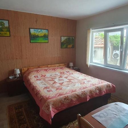 Стая За Гости "Ирина" Balchik Luaran gambar
