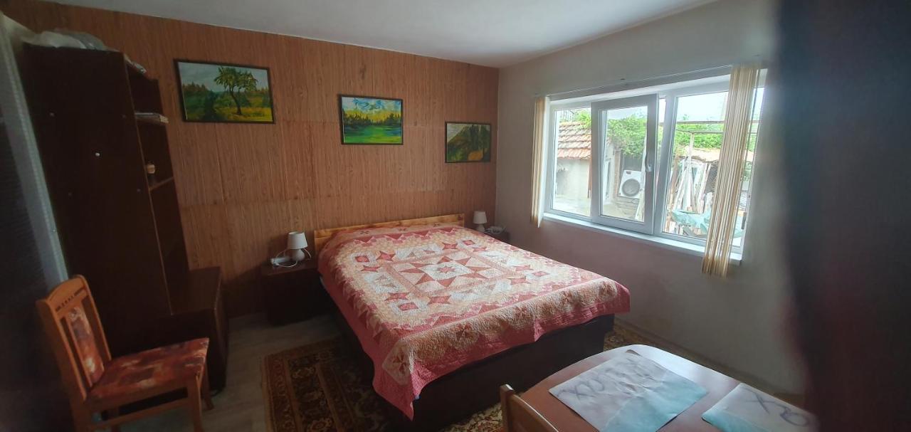 Стая За Гости "Ирина" Balchik Luaran gambar